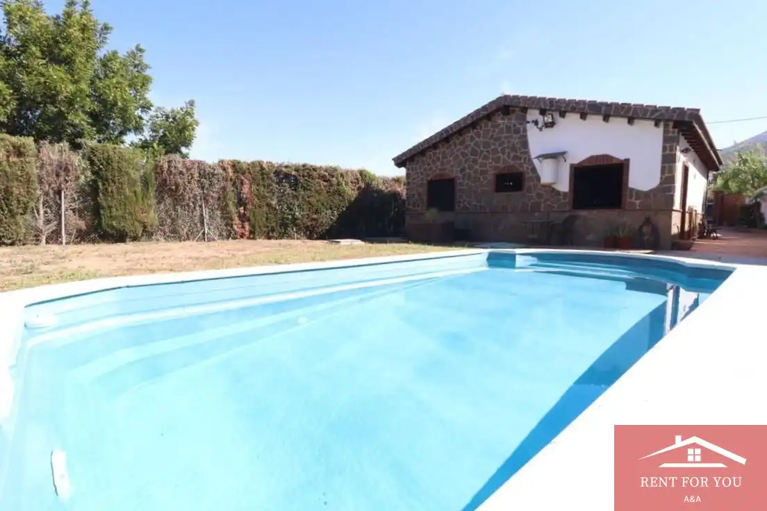 Casa con piscina en alquiler en Centro