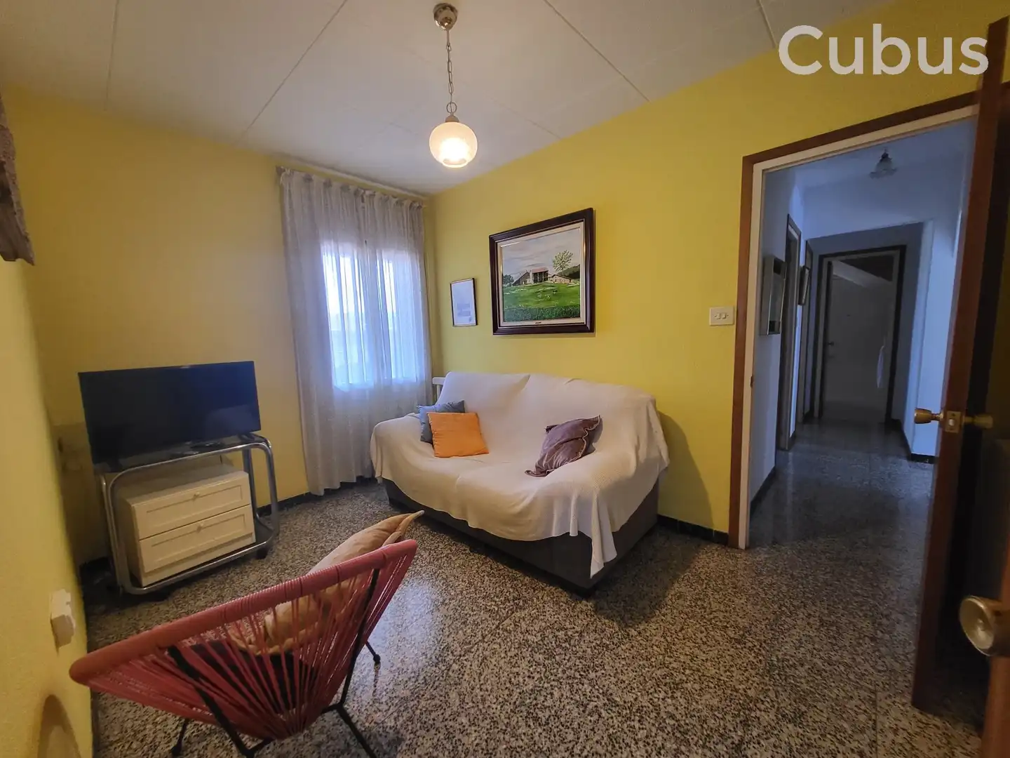Sala d'estar de Casa o xalet en venda en Olot amb Calefacció, Terrassa i Balcó