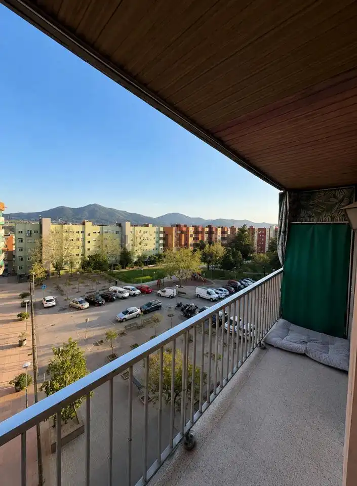 Vista exterior de Pis en venda en Montornès del Vallès amb Aire condicionat, Calefacció i Balcó