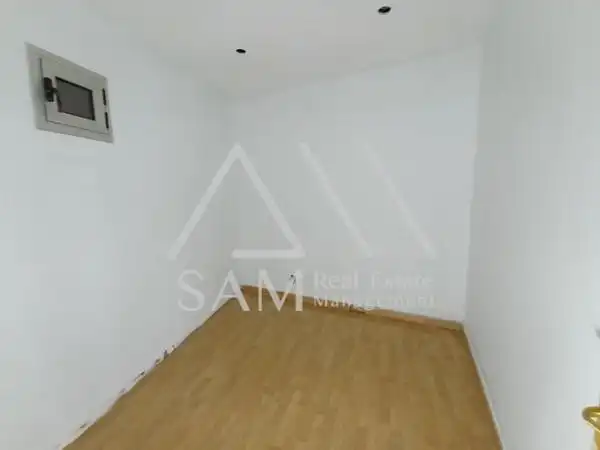 Planta baja en venta en Nou Barris