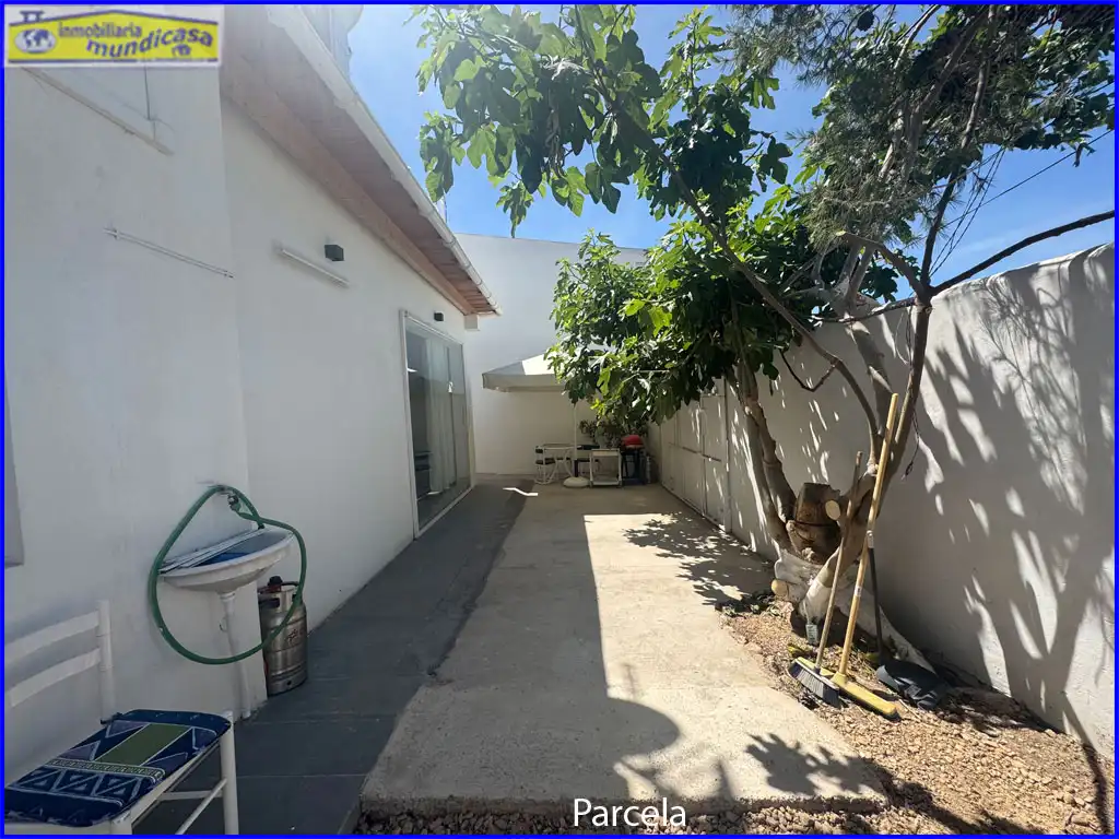 Vista exterior de Casa o chalet en venta en Orihuela con Aire acondicionado, Jardín privado y Terraza