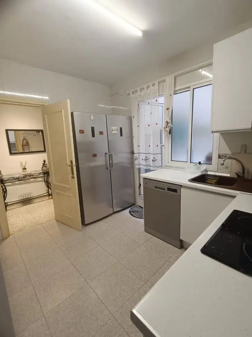 Flat with lift for sale in Avenida Medina Olmos, imagen 3