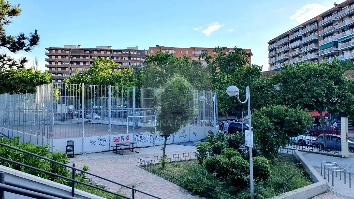Vista exterior de Piso en venta en Madrid con Aire acondicionado, Calefacción y Terraza