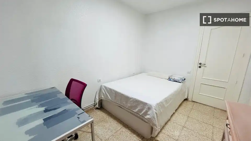 Habitación en Ensanche - Diputación