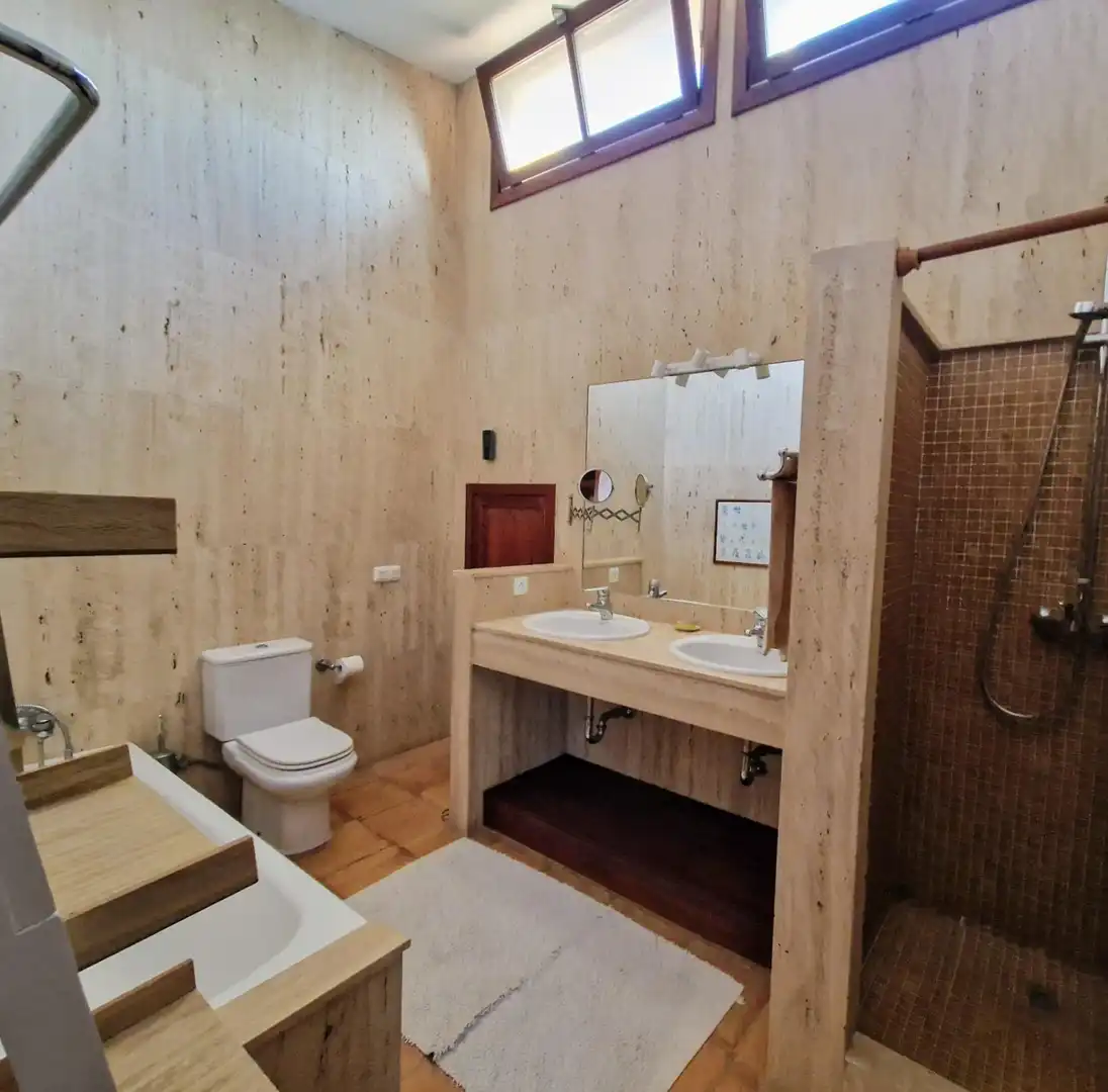 Bathroom of Houses for rent in Vilafranca de Bonany  with Air Conditioner, Heating and Terrace