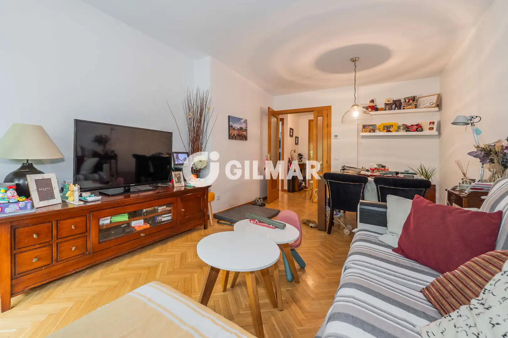 Living room of Flat for sale in Pozuelo de Alarcón  with Heating, Private garden and Swimming Pool