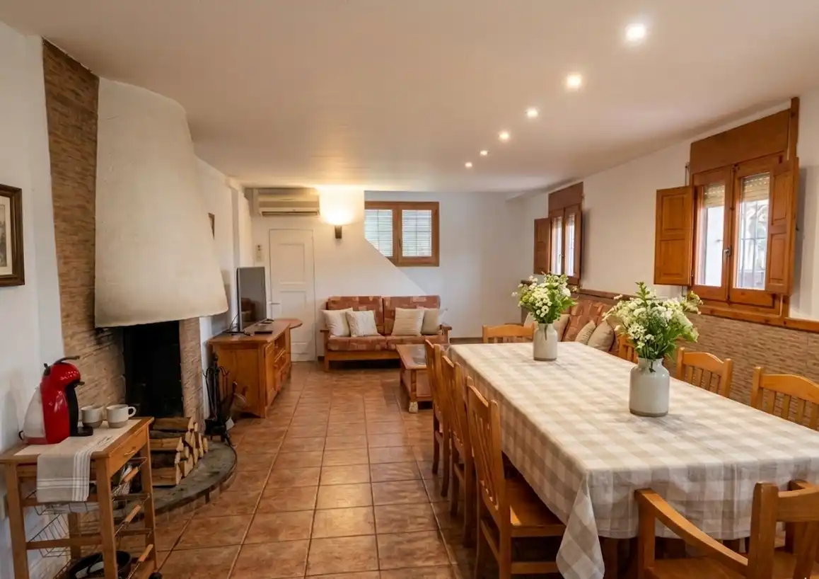 Menjador de Finca rústica en venda en Fraga amb Aire condicionat, Jardí privat i Terrassa