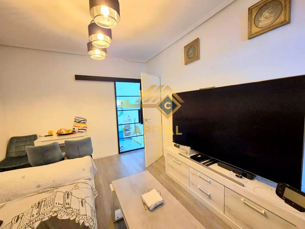 Living room of Flat for sale in Madrid  with Air Conditioner, Heating and Balcony