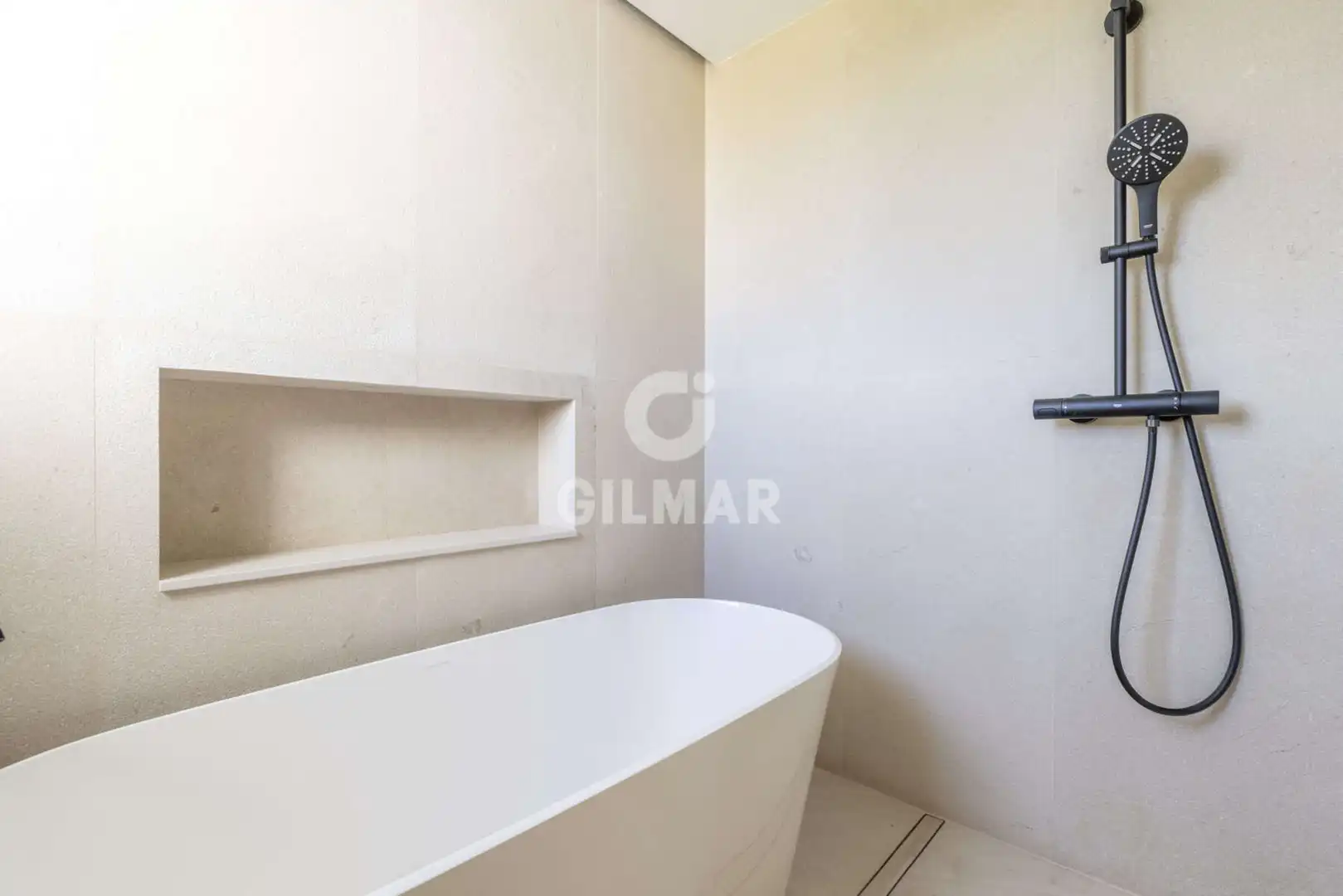 Bany de Casa o xalet en venda en Sotogrande amb Calefacció, Jardí privat i Piscina