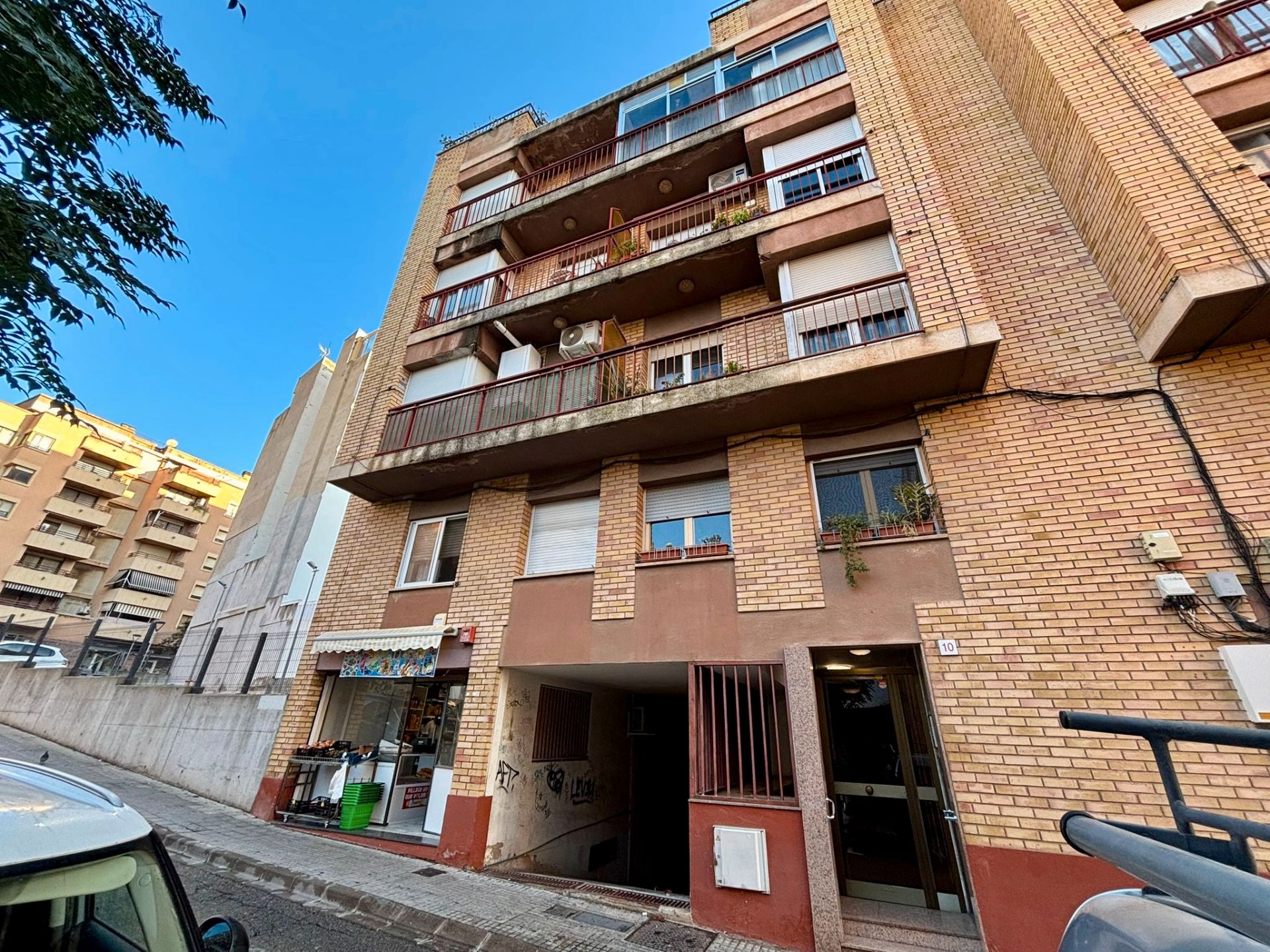 Vista exterior de Pis en venda en Valls amb Alarma