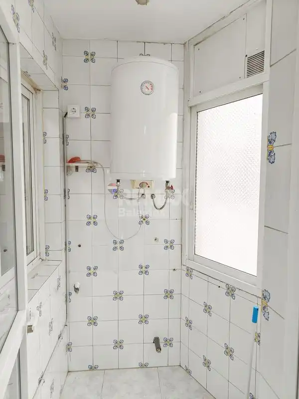 Baño de Piso en venta en Vigo  con Calefacción, Parquet y Trastero