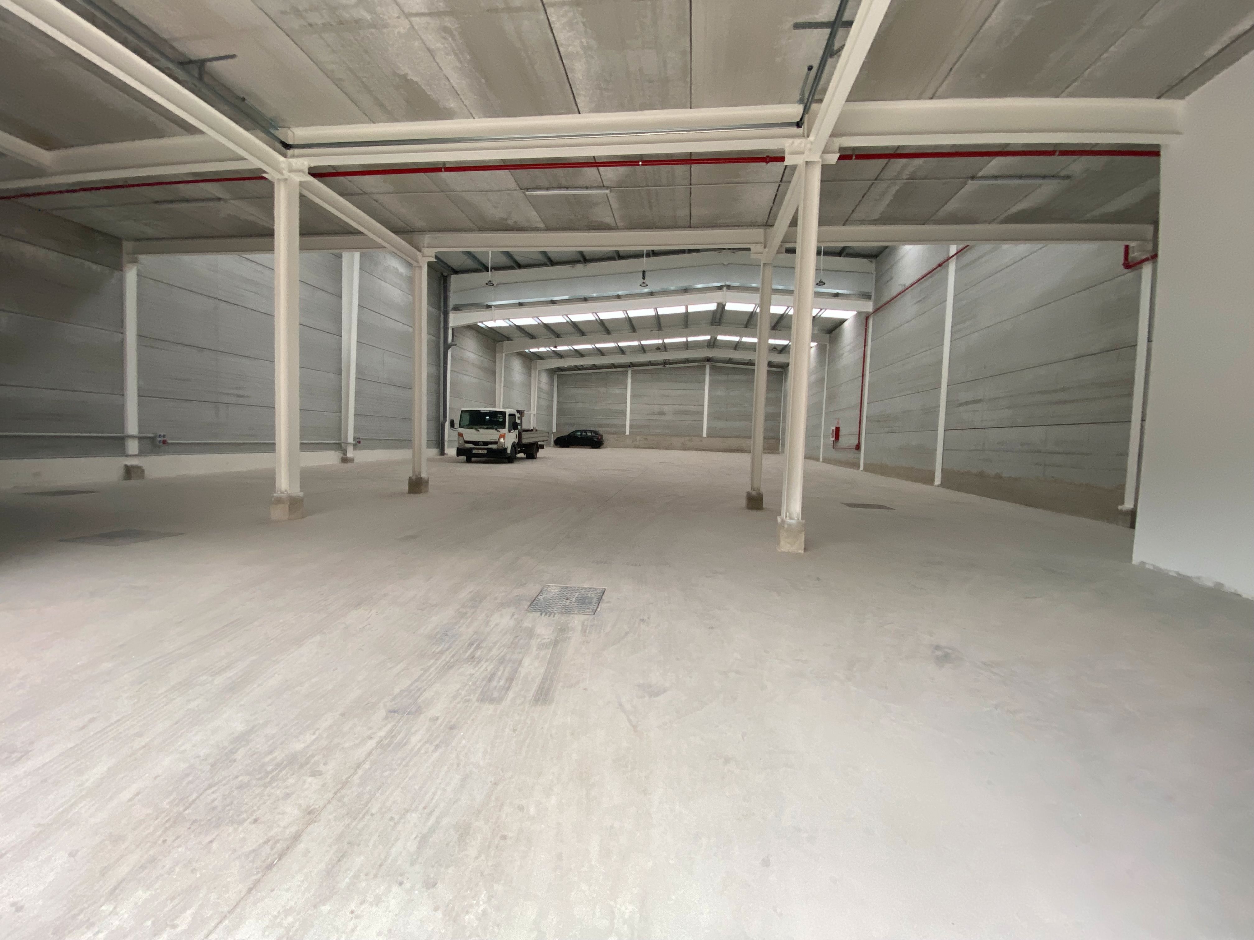 Nau industrial de lloguer a Avenida Gustavo Adolfo Bécquer, 42, Las Brisas