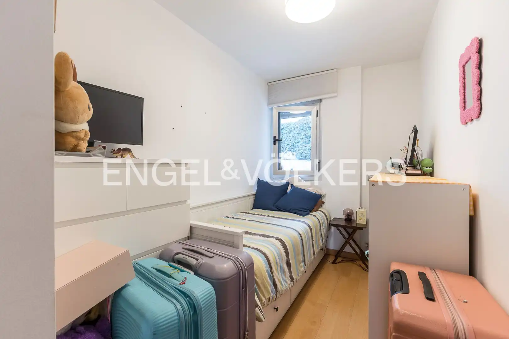 Bedroom of Flat for sale in Barcelona  with Air Conditioner, Heating and Parquet flooring