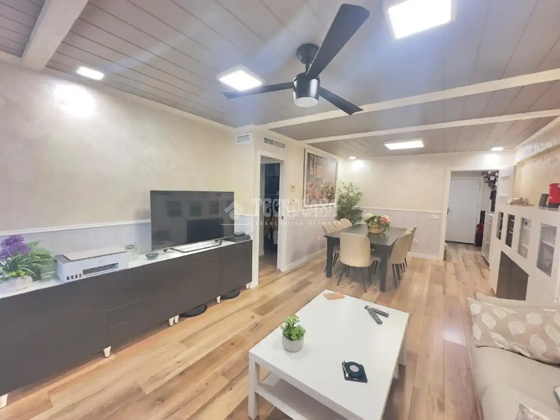 Living room of Flat for sale in Móstoles  with Air Conditioner, Heating and Terrace