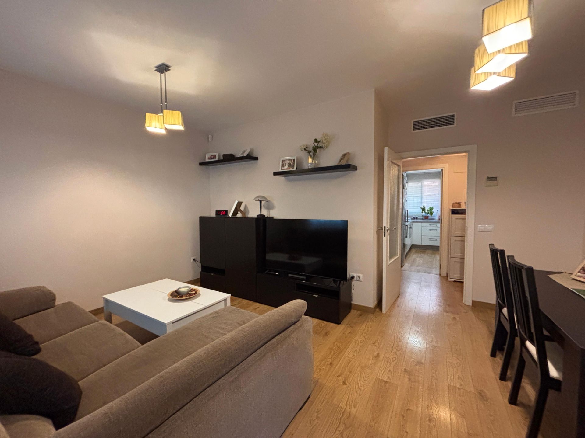 Sala de estar de Piso en venta en  Sevilla Capital con Aire acondicionado