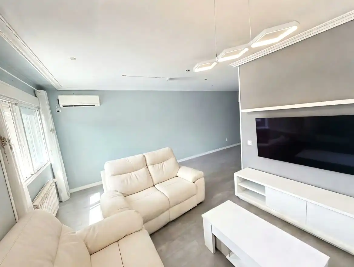 Sala de estar de Piso en venta en Azuqueca de Henares con Aire acondicionado, Calefacción y Trastero