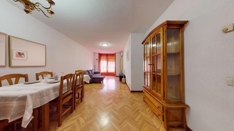 Foto 2 de Piso en venta en Calle Calle Venancio Martín, Numancia, Madrid Capital