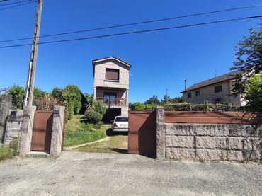 Villa con giardino in vendita a Barrio Villasobroso 45