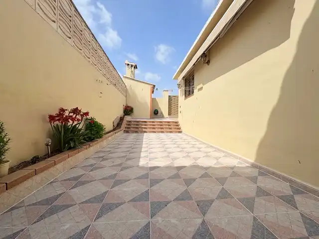 Casa adosada de alquiler en Carrer de la Plaça de Bous, 22