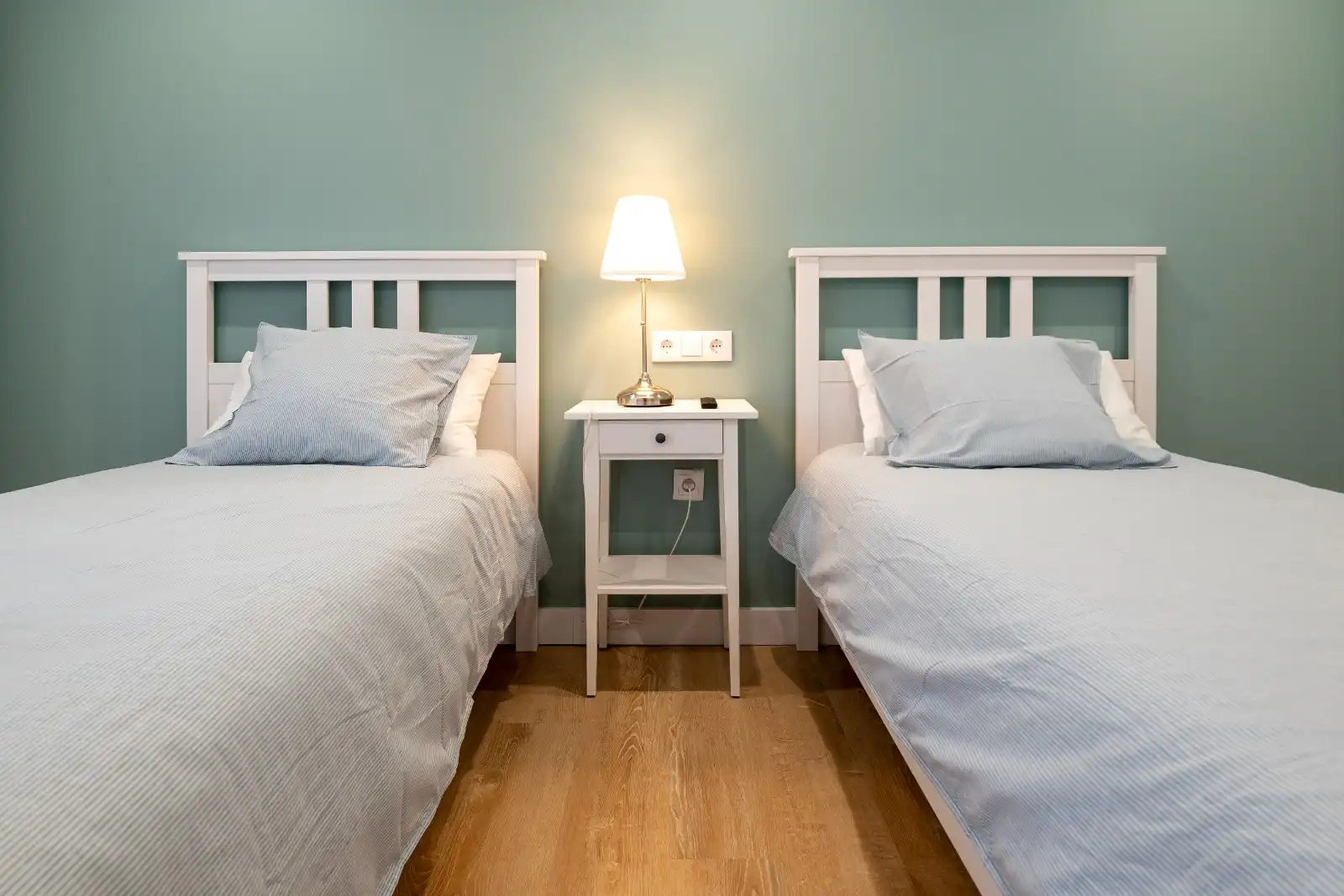 Bedroom of Flat for rent in Gijón   with Air Conditioner, Heating and Parquet flooring