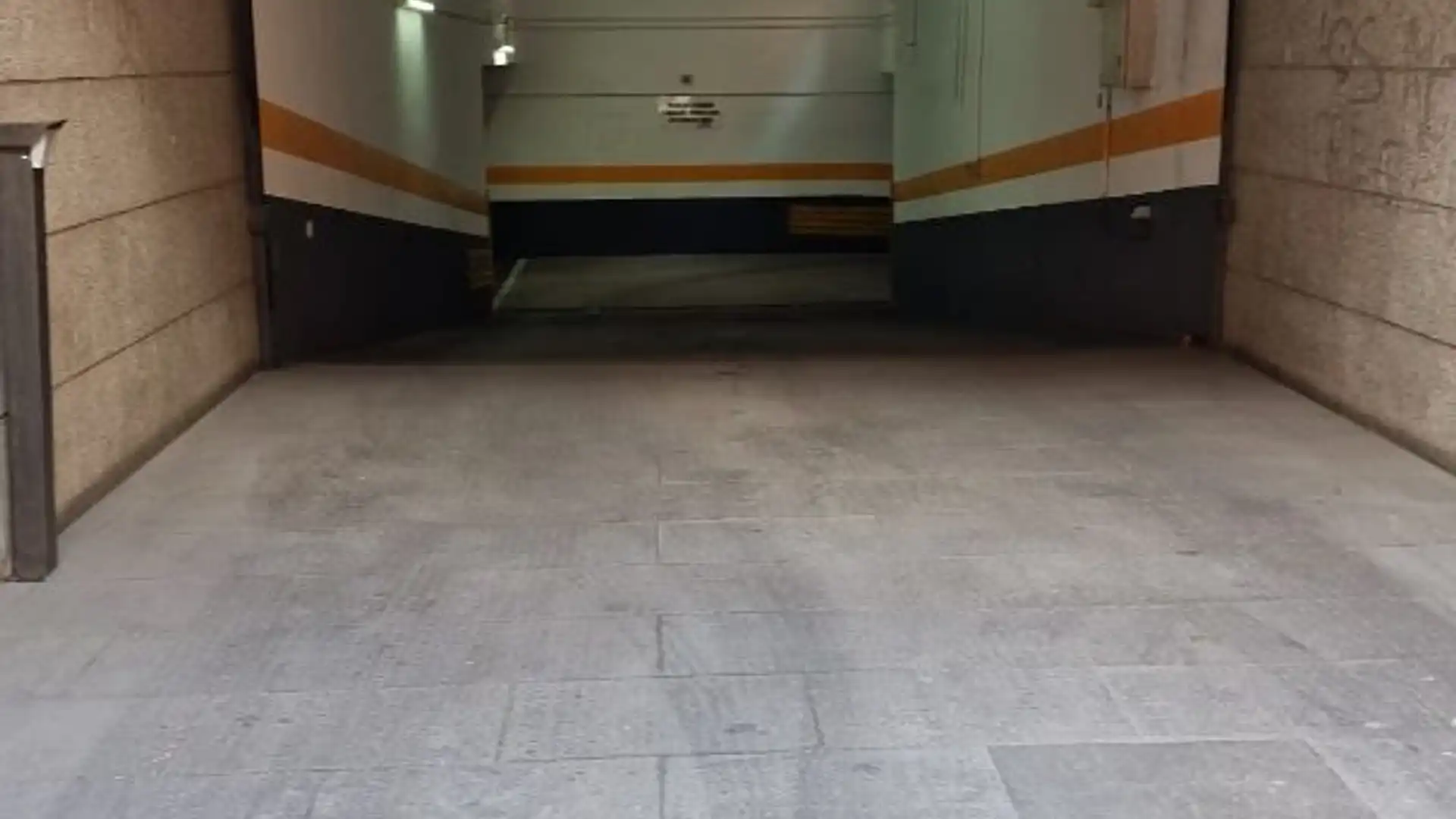 Garaje en venta en Calle de Fereluz, 2, Valdeacederas