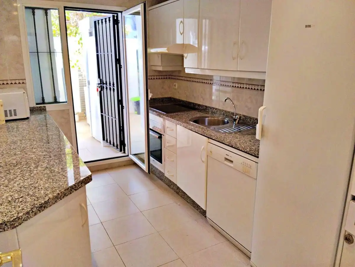 Appartement compact avec piscine à vendre à Nueva Andalucía, imagen 21