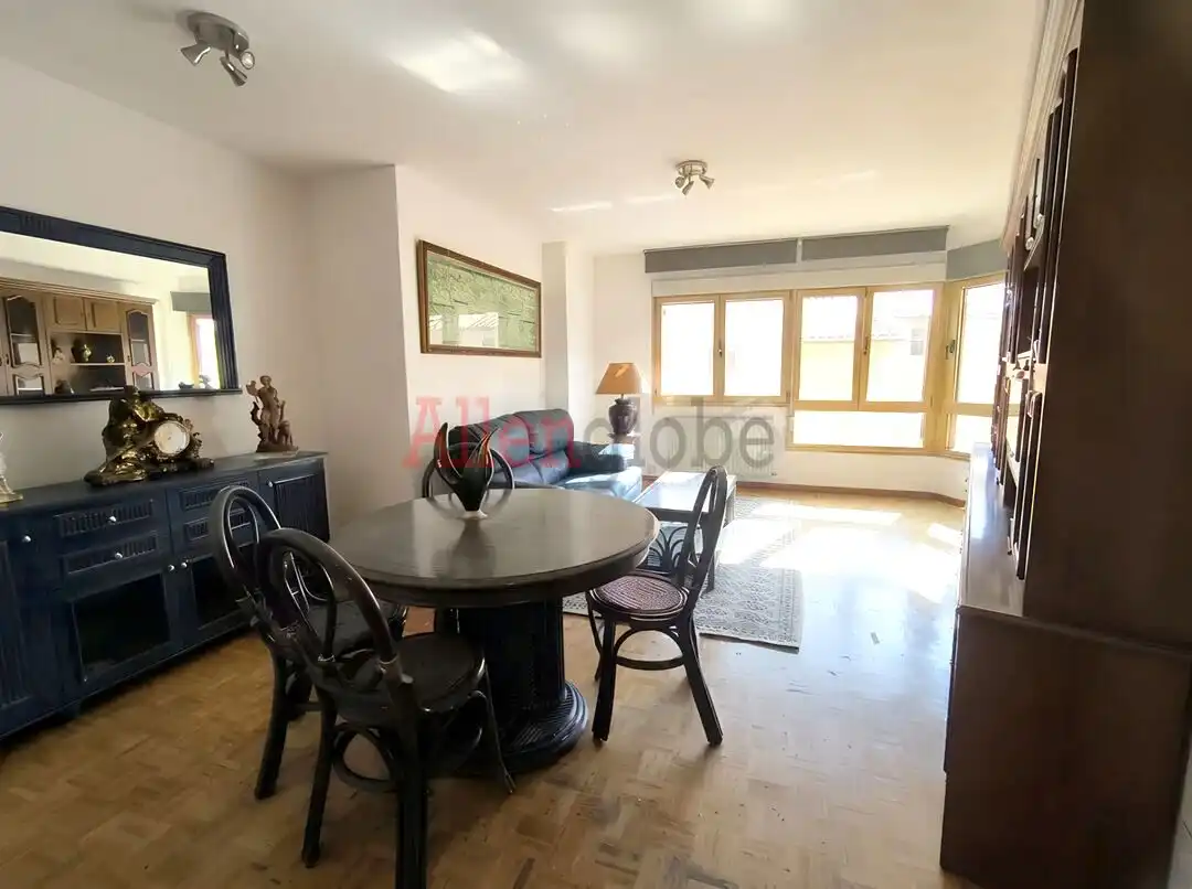 Wohnzimmer von Wohnung zum Verkauf in Carreño mit Heizung, Abstellraum und Balkon