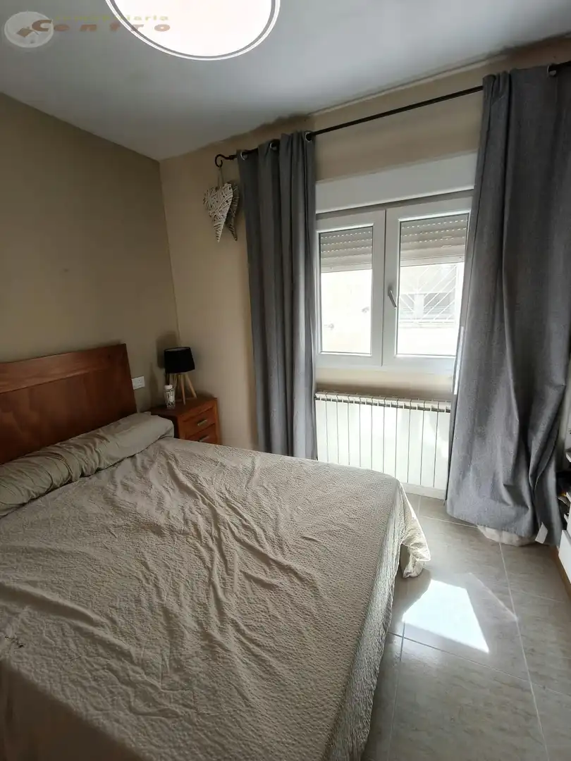 Dormitori de Apartament en venda en Albacete amb Calefacció, Moblat i Balcó