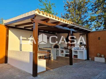 Chalet con piscina en venta en Los Palacios y Villafranca