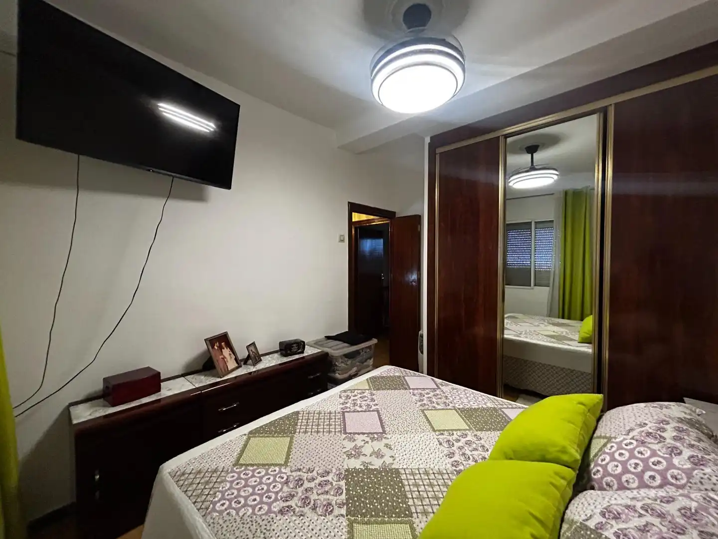 Habitación de Dúplex en venta en San Juan de Aznalfarache