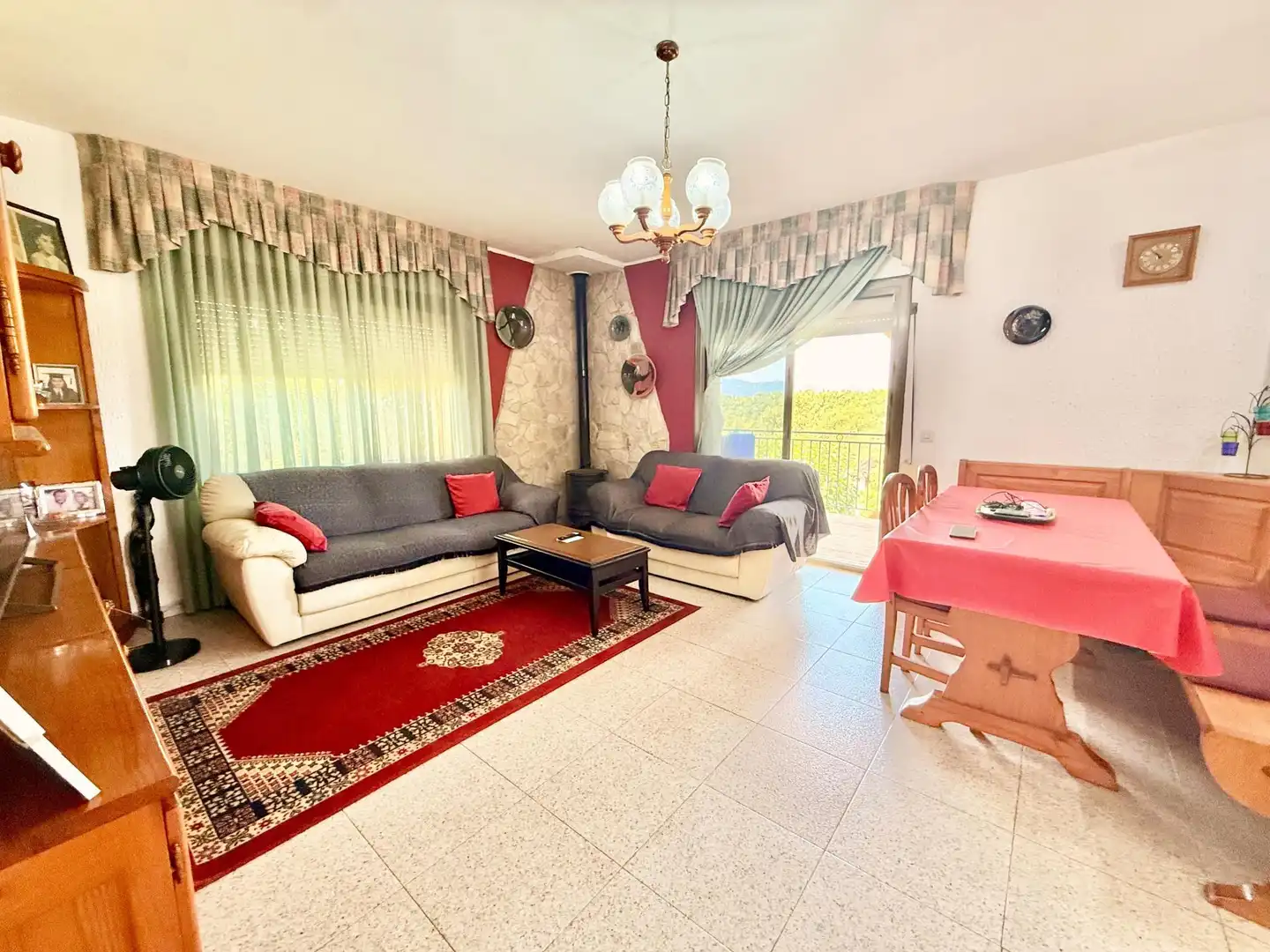 Sala d'estar de Casa o xalet en venda en Tordera amb Terrassa i Balcó