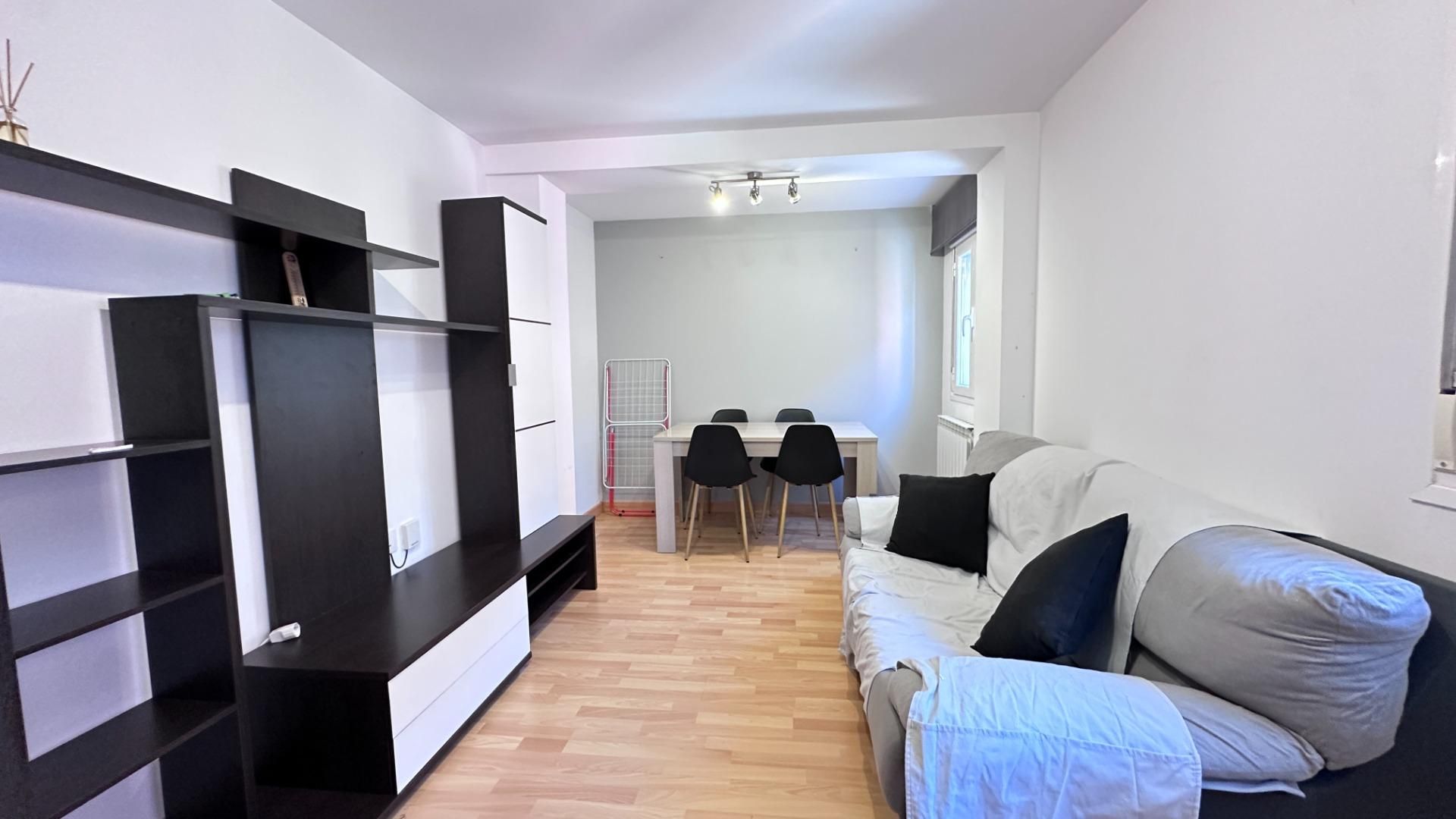 Wohnzimmer von Wohnung miete in Soria Capital  mit Heizung