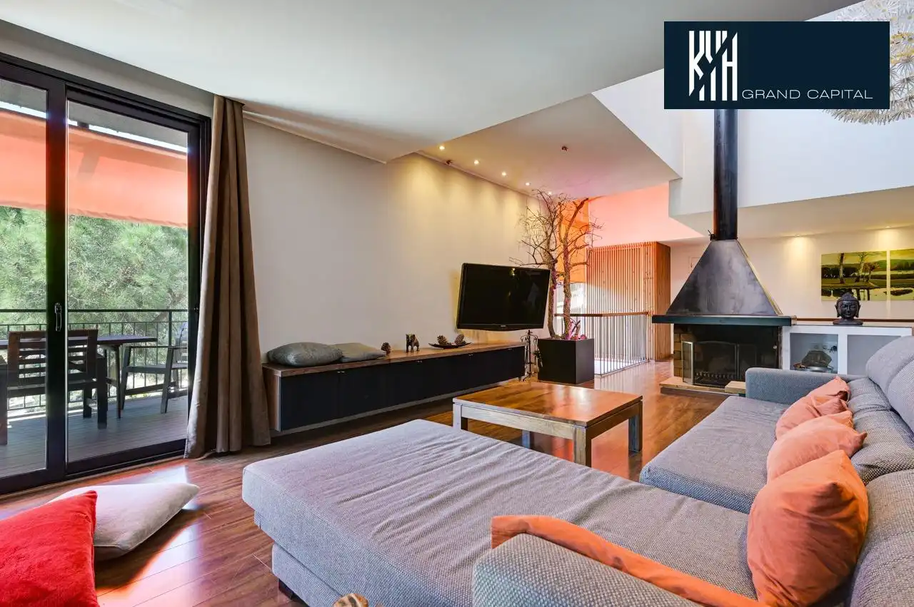 Detached house with pool for sale in Carrer Carrer Alexandria, imagen 32