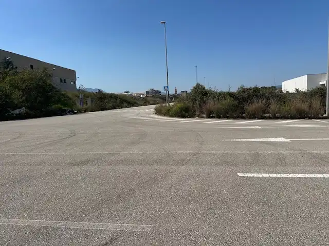 Parking de Terreno industrial en venta en L'Alqueria de la Comtessa