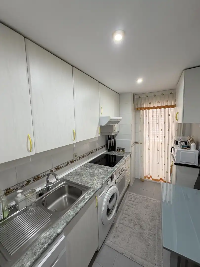 Kitchen of Flat for sale in Torrejón de Ardoz  with Air Conditioner, Heating and Parquet flooring