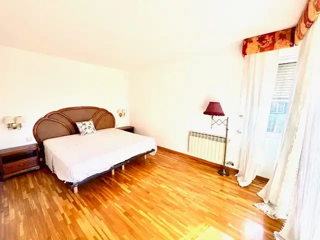 Dormitori de Casa adosada en venda en Sant Cugat del Vallès amb Aire condicionat, Calefacció i Jardí privat
