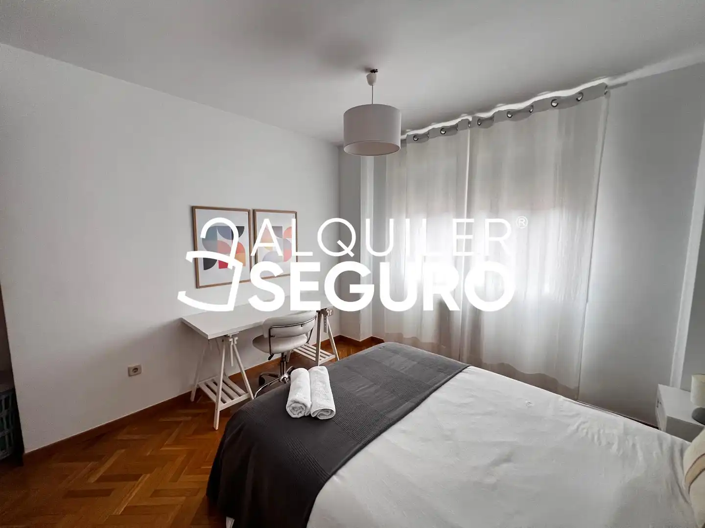 Habitación de Piso de alquiler en Madrid con Calefacción, Trastero y Amueblado