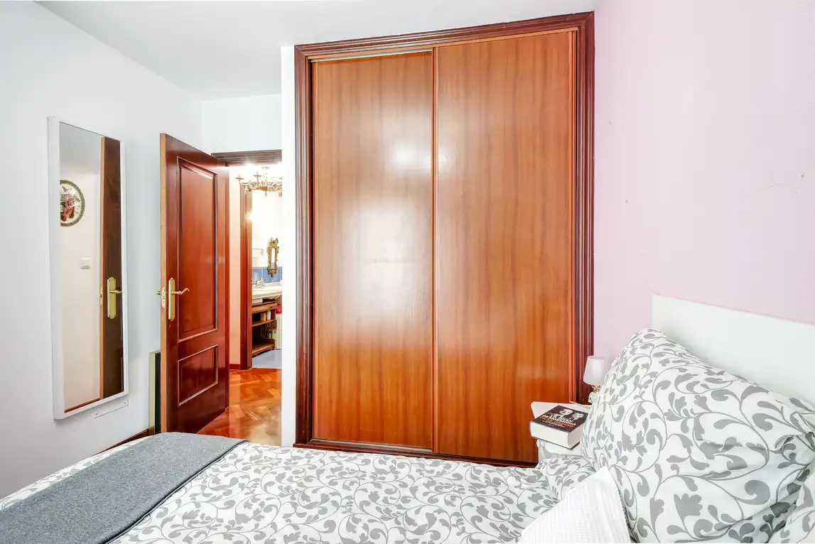 Habitación de Casa adosada en venta en A Coruña Capital  con Calefacción, Jardín privado y Parquet