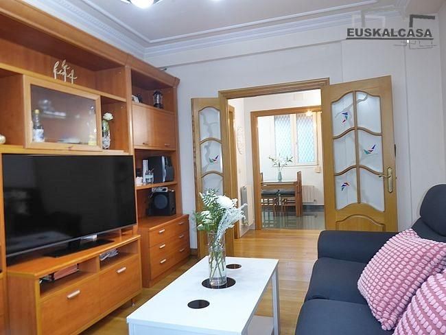 Sala de estar de Piso en venta en Bilbao  con Calefacción