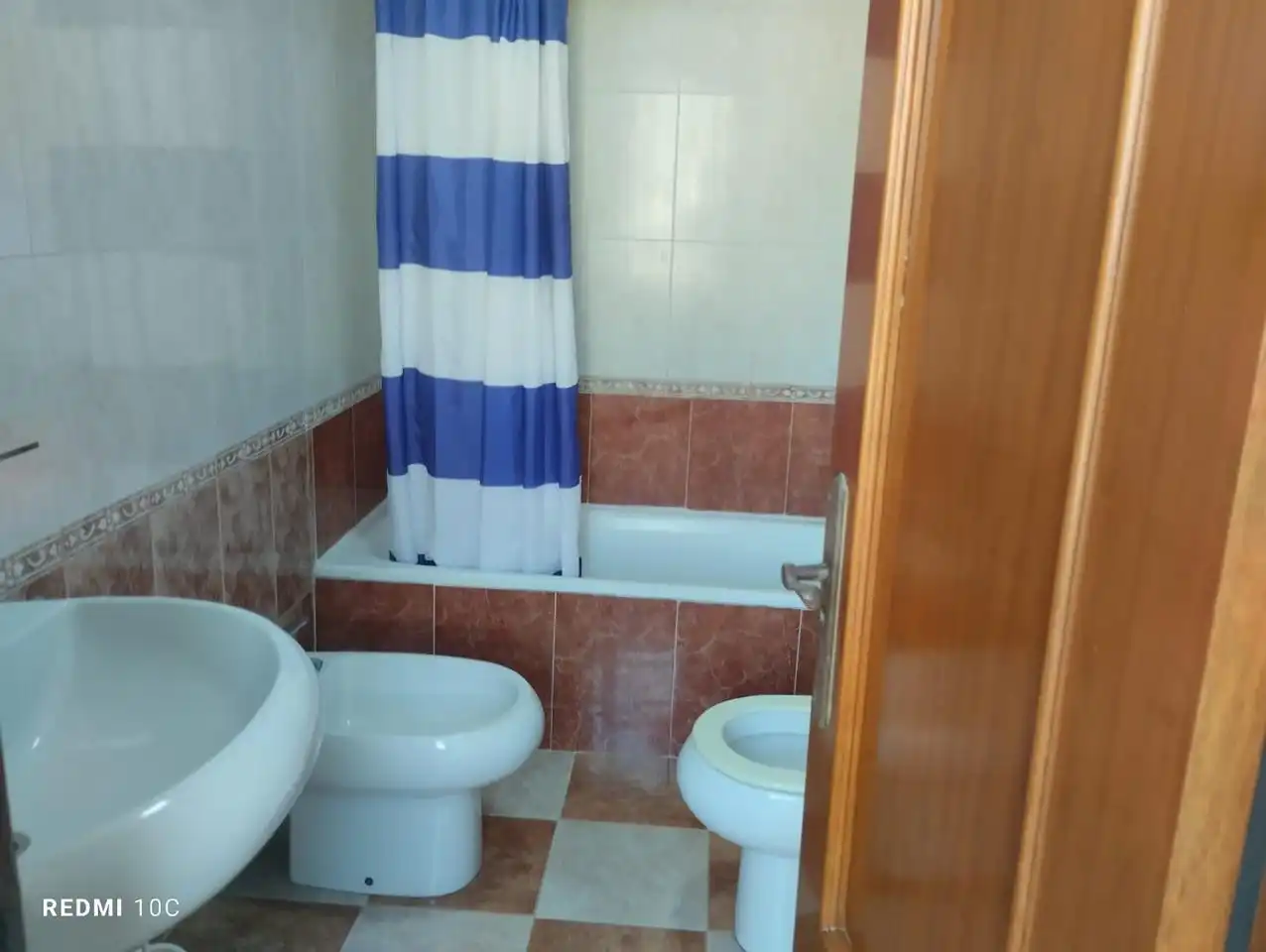 Bathroom of Flat for rent in Melilla