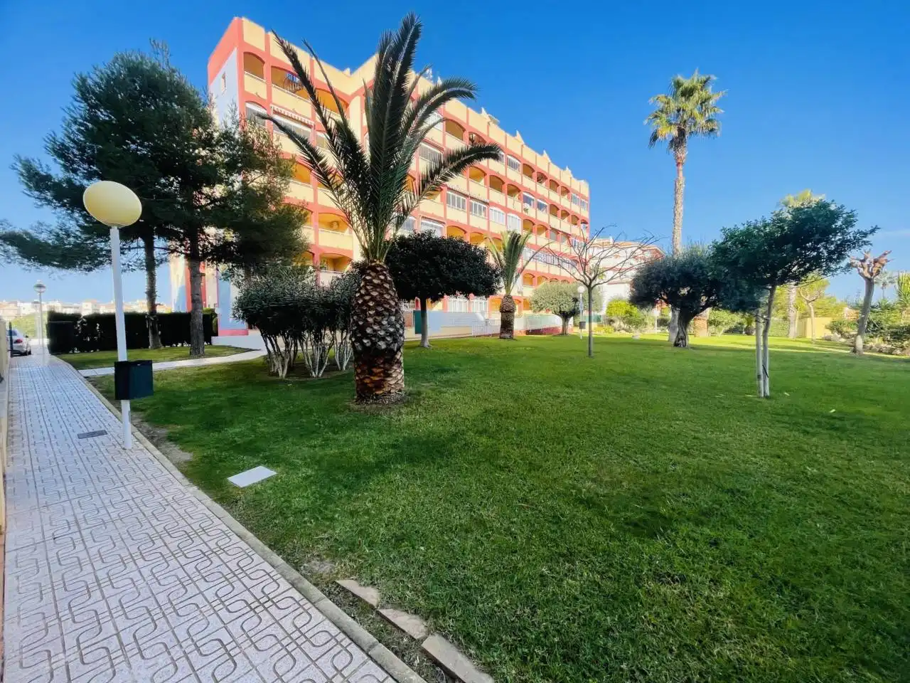 Exterior view of Flat for sale in Torrevieja  with Balcony and Community pool