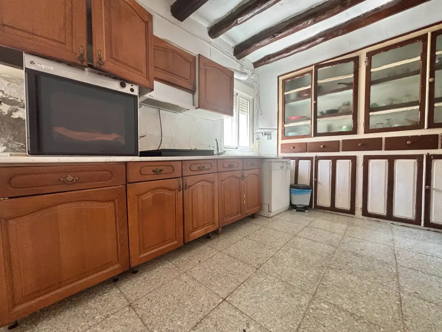 Cuina de Casa o xalet en venda en Monegrillo amb Jardí privat, Terrassa i Moblat
