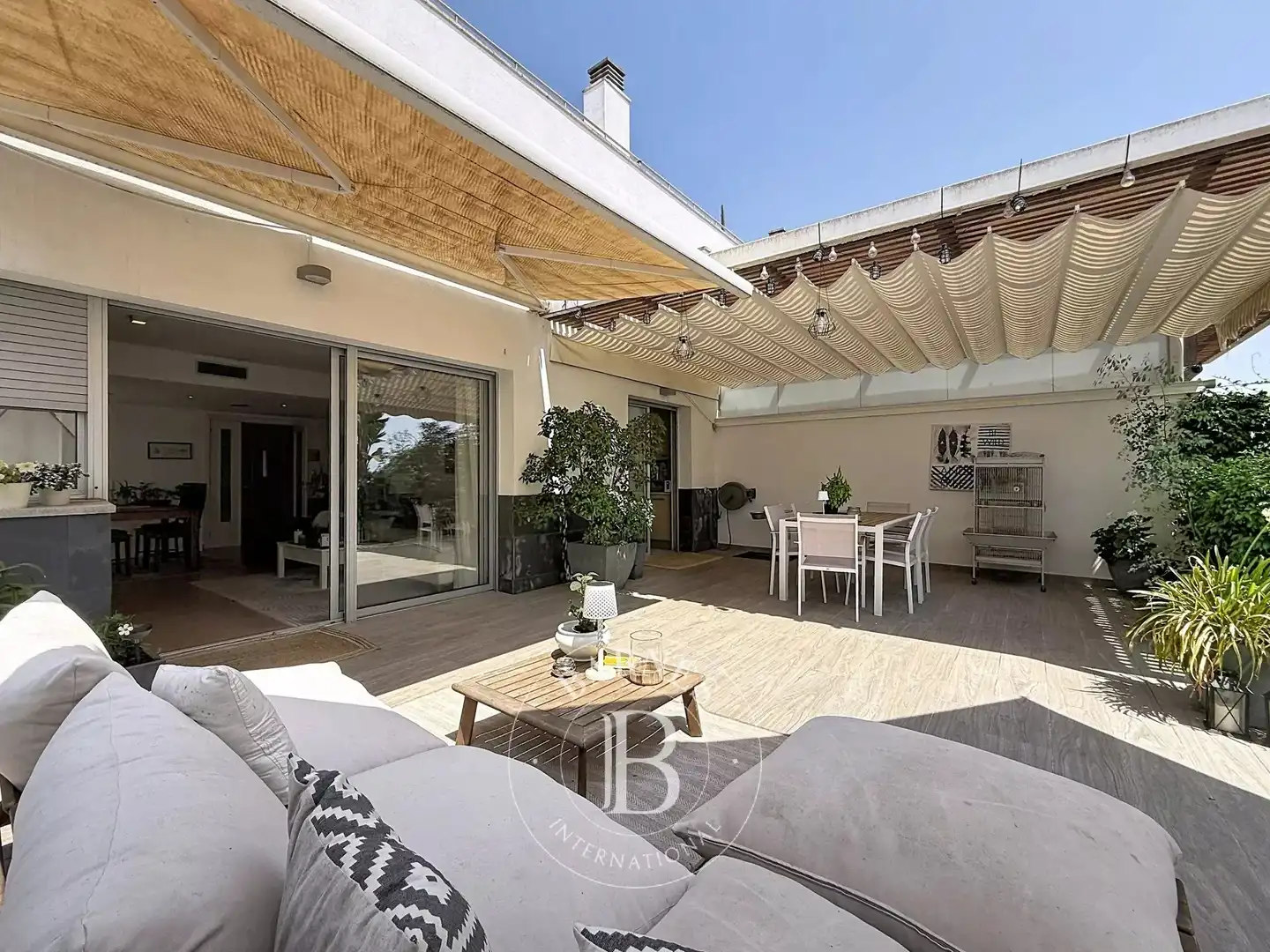 Terraza de Casa adosada en venta en Mataró con Aire acondicionado, Calefacción y Jardín privado