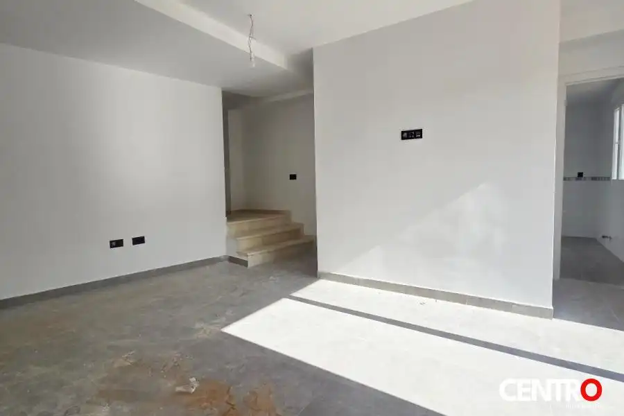 Wohnung zum Verkauf in Cenes de la Vega mit Klimaanlage, Heizung und Privatgarten
