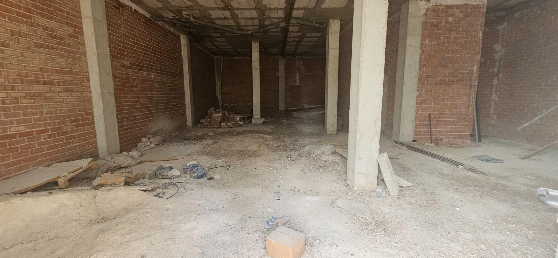 Edifici en venda en Campos del Río