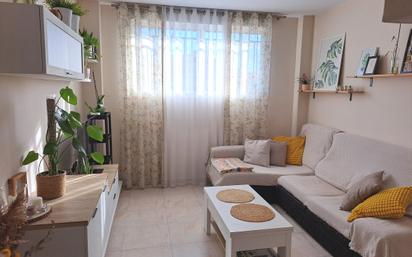 Living room of Flat for sale in Vandellòs i l'Hospitalet de l'Infant  with Air Conditioner, Furnished and Oven