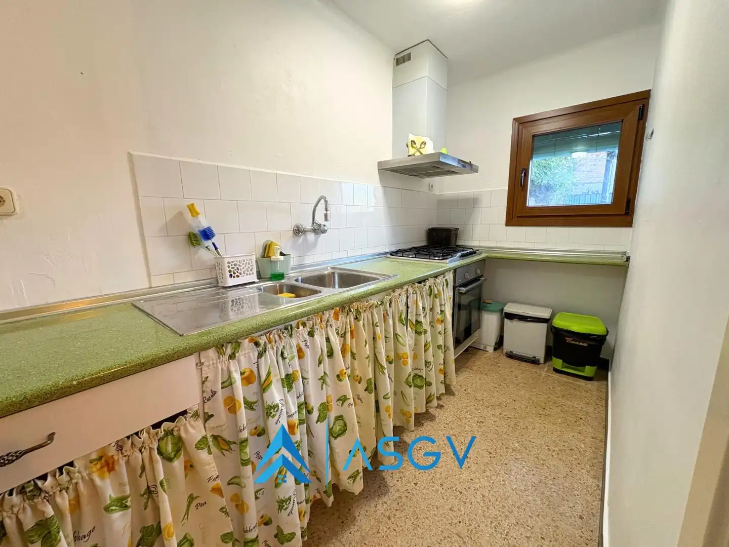 Cocina de Casa o chalet en venta en Santa Maria de Miralles con Calefacción, Jardín privado y Trastero