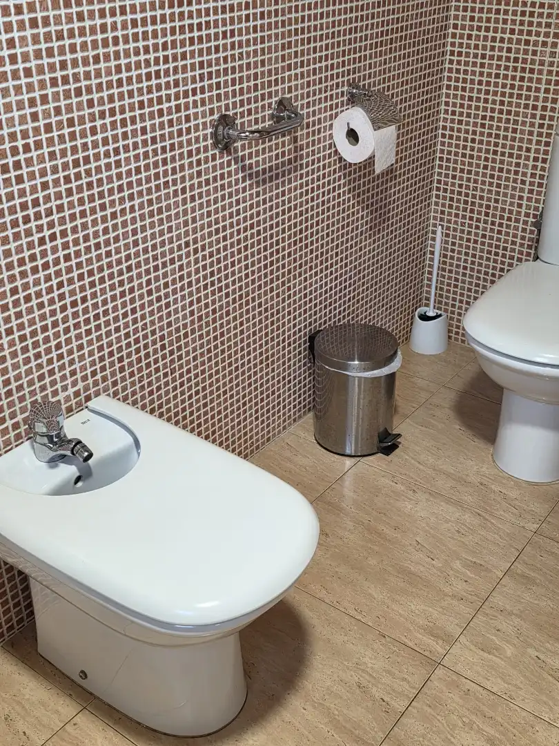 Baño de Finca rústica en venta en Tàrrega con Aire acondicionado, Calefacción y Jardín privado