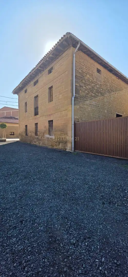 Houses for sale in Tirgo