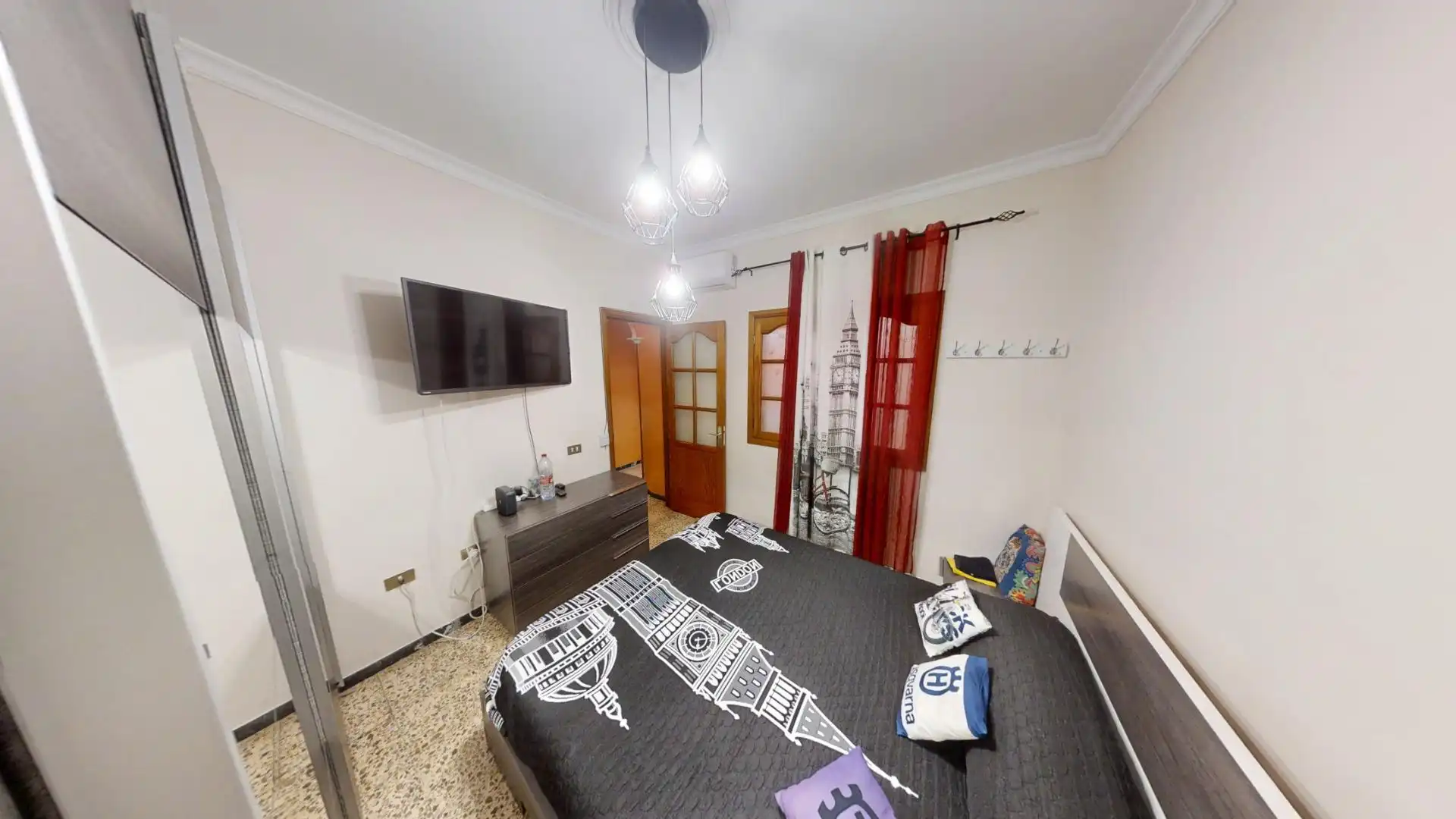 Bedroom of Houses for sale in Telde  with Air Conditioner, Heating and Storage room